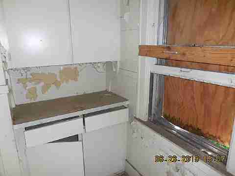 12405 Birwood (11)_m.jpg